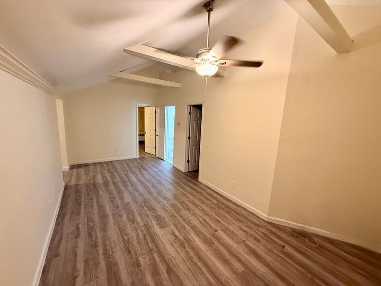 Building Photo - 203 Berkshire Dr