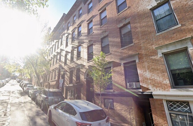 Building Photo - 11 Grove St