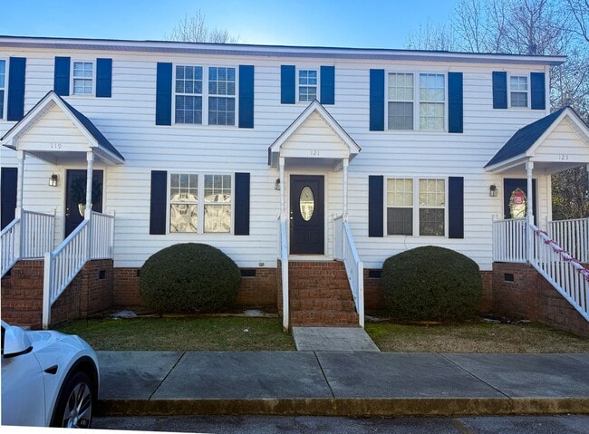 Building Photo - 113 Henley Pl