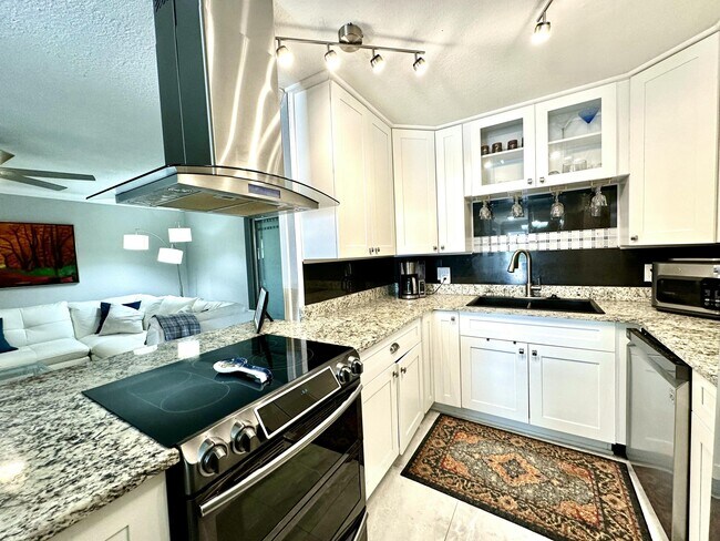 Building Photo - 2638 Gately Dr E