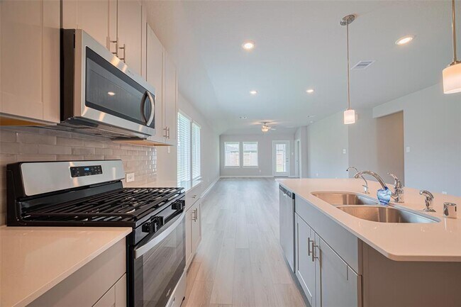 Building Photo - 6306 Brahman Ct