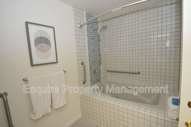 Building Photo - 31 Alviso Dr