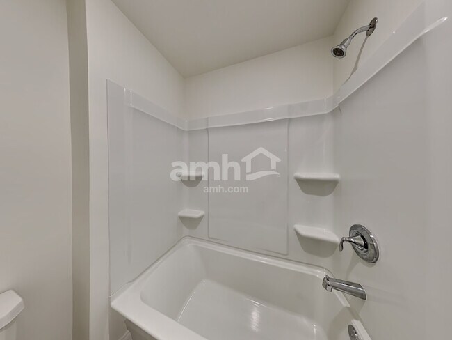 Building Photo - 678 Carnaby Ln