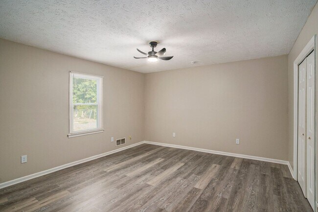 Building Photo - 9285 Cedar Ridge Dr NW