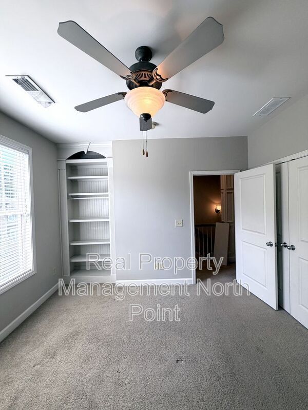 Building Photo - 3026 Eltham Pl