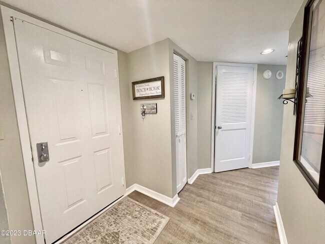 Building Photo - Furnished Oceanview 2 Bed, 2 Bath Condo – Available Now!