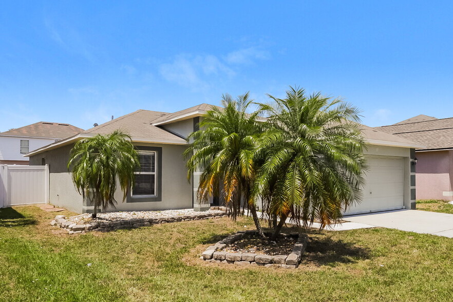 Building Photo - 12620 Lake Vista Dr