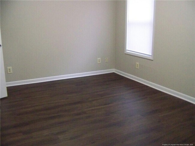 Building Photo - 663 Bartons Landing Pl