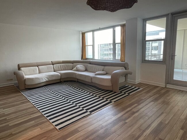 Building Photo - 4250 N Marine Dr