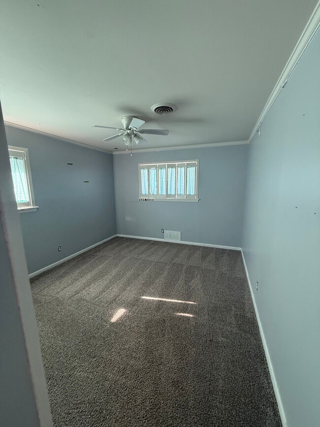 Building Photo - 3417 Sunlite St