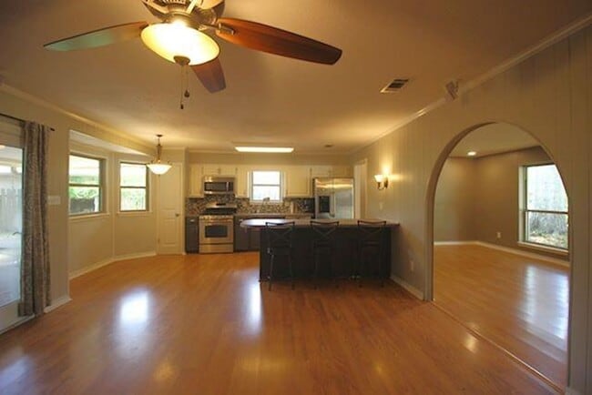 Building Photo - Bon Village 4 BR 2 Bath home