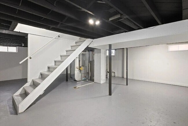 Building Photo - Welcome Home!