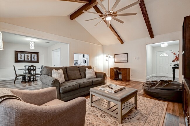 Building Photo - 3903 Hermitage Hollow Ln