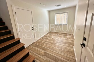 Building Photo - Stylish 3-story townhome in The Gardens Co...