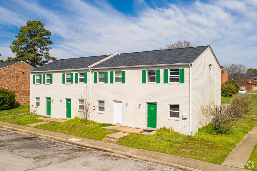 Crystal Lakes Apartments 3501 Meadowdale Blvd Richmond VA 23234