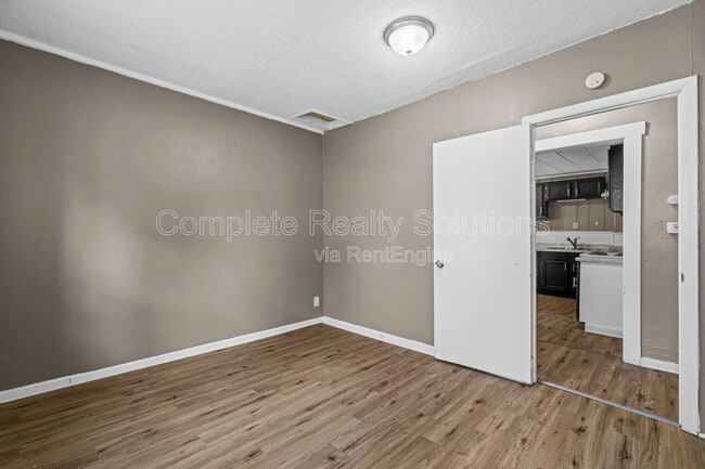 Building Photo - 2724 Pasteur Ave