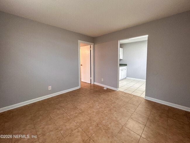 Building Photo - 1122 Woodruff Ave