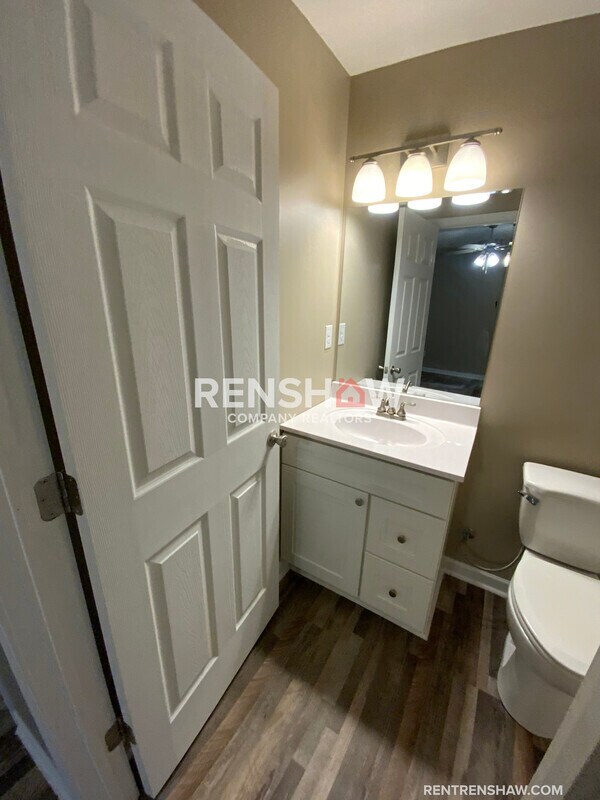 Building Photo - 469 Dana St