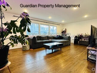 Building Photo - St Louis Park Single Family Home, Corner L...