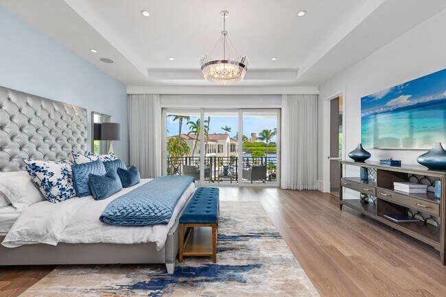 Building Photo - 863 Enfield St