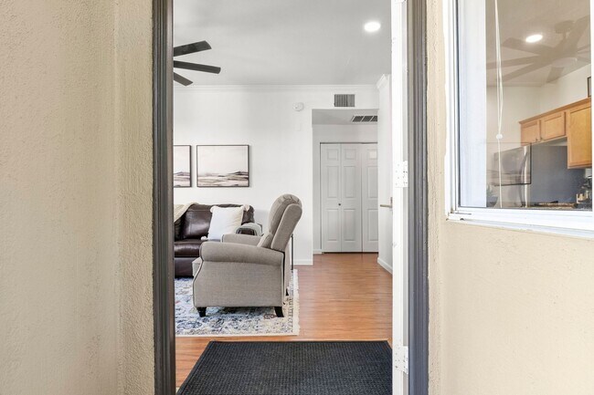 Building Photo - Remodeled one bed one bath Kierland Condo