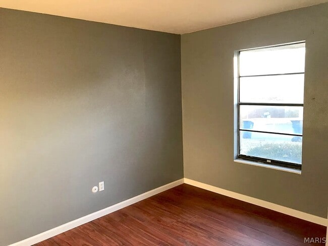 Building Photo - 1104 Arrowhead Dr