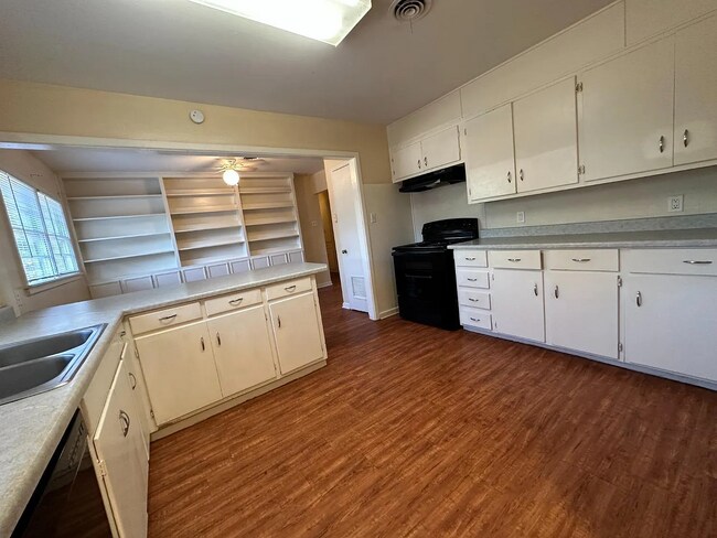 Building Photo - 3024 57th St