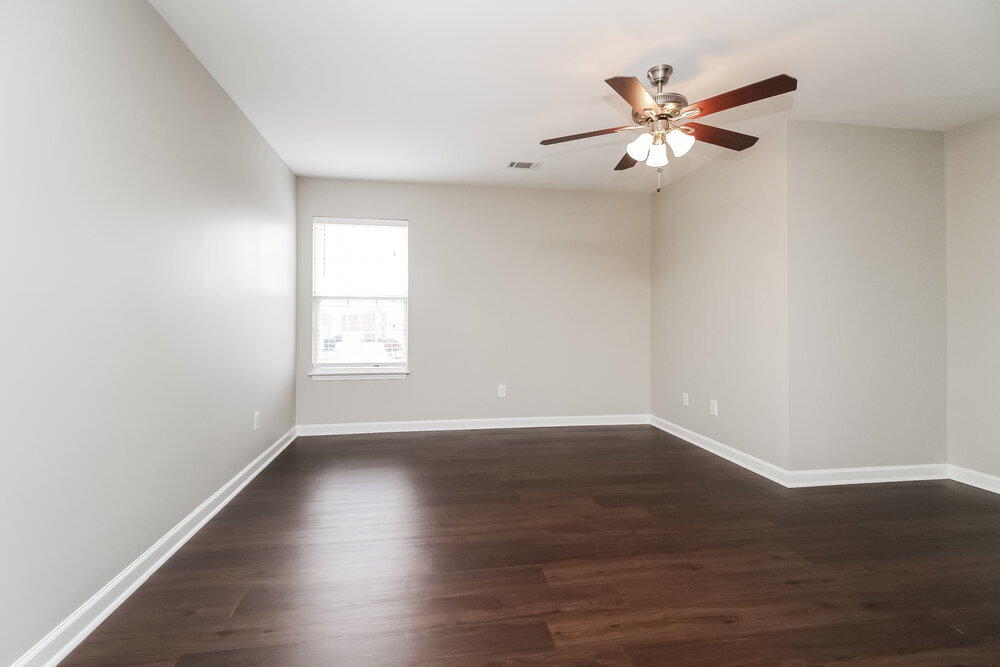 Building Photo - 214 Briarcotes Cir