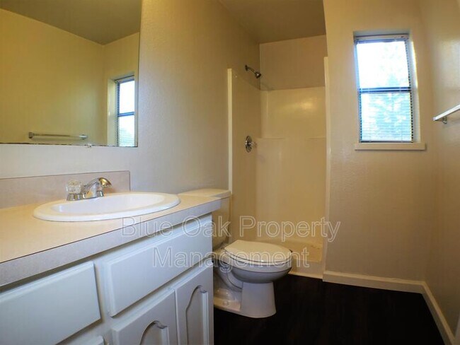 Building Photo - 2811 Morseman Ave