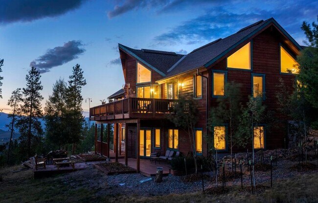 Building Photo - 33 Timberline Dr