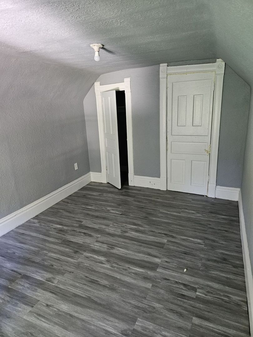 Building Photo - 512 Camblin Ave