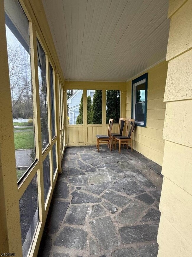 Building Photo - 271 Fuller Terrace