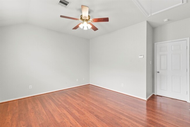 Building Photo - 1313 Paige St