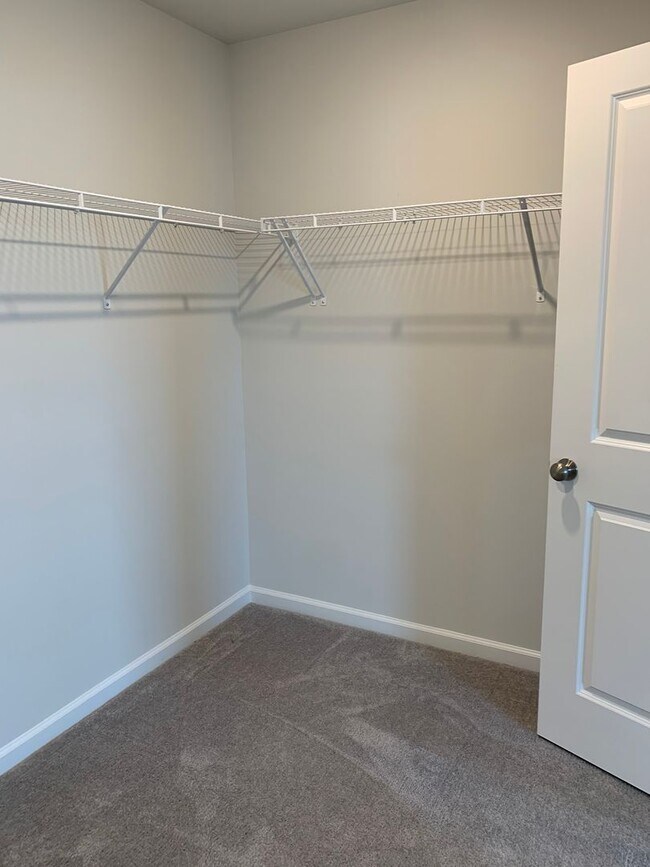 Building Photo - 2471 Tonoloway Dr