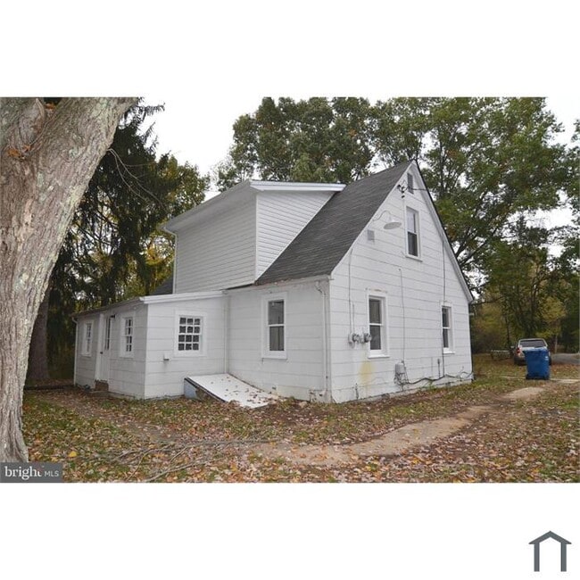 Building Photo - 5380 Beta Pl