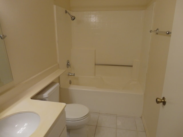 Building Photo - Nice 2 + 2 Gated Condo Santa Clarita