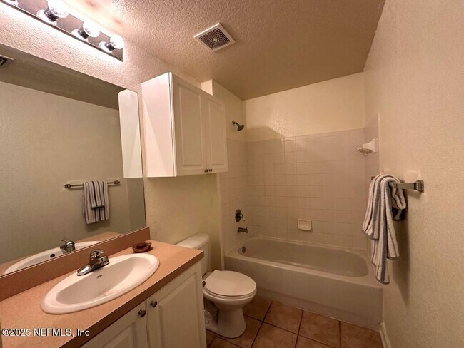 Building Photo - 305 N Villa San Marco Dr
