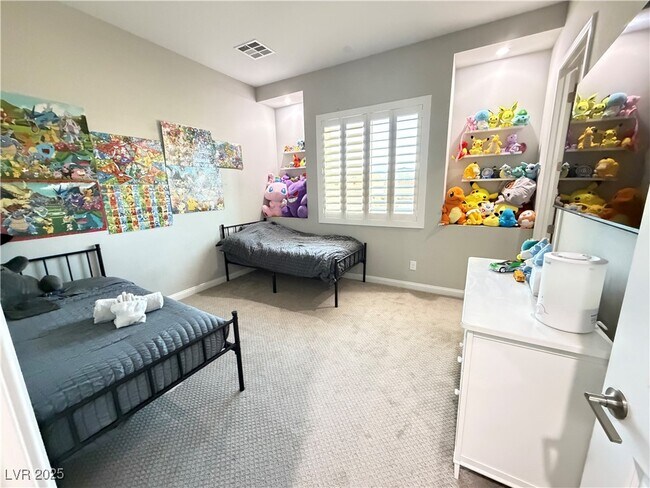 Building Photo - 8480 Warbonnet Way