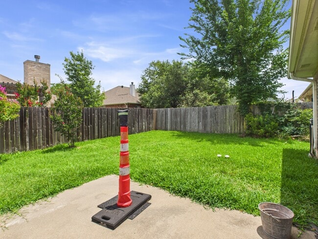 Building Photo - 3203 Von Trapp Ln