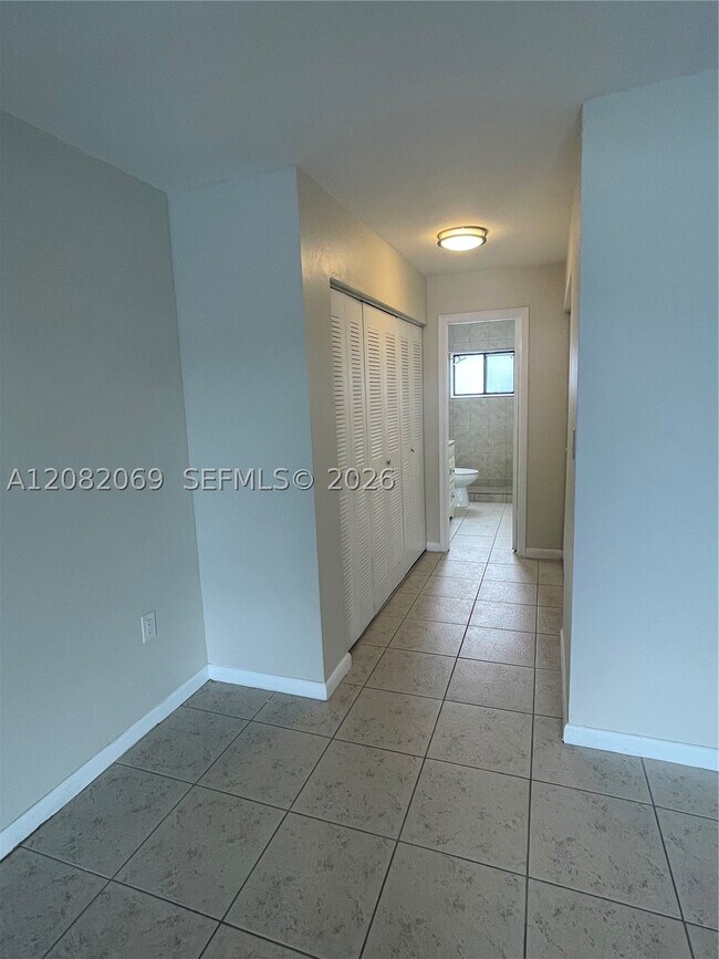 Building Photo - 1341 SW 124th Ct