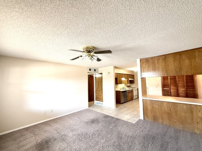 Building Photo - 2302 Shenandoah Dr