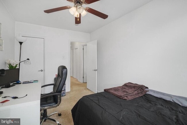 Building Photo - 2702 Cranston Rd