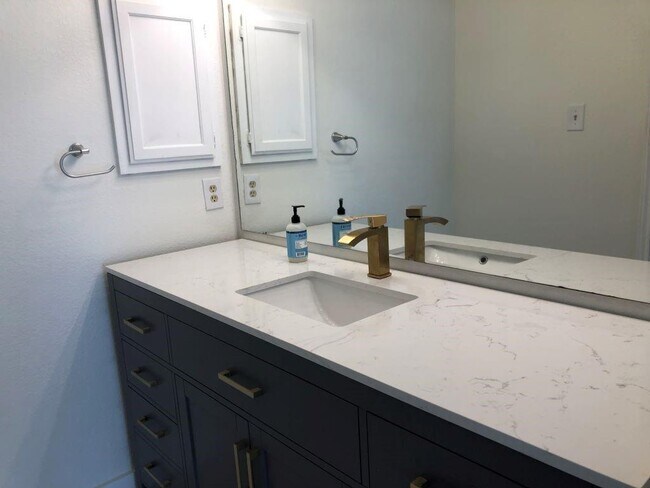 Building Photo - 4010 Shoal Creek Blvd