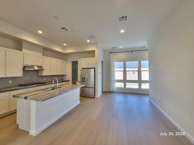 Building Photo - 643 Fortis Creek St