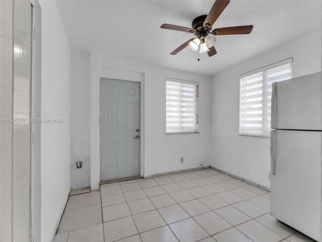 Building Photo - 1811 SW 97th Terrace