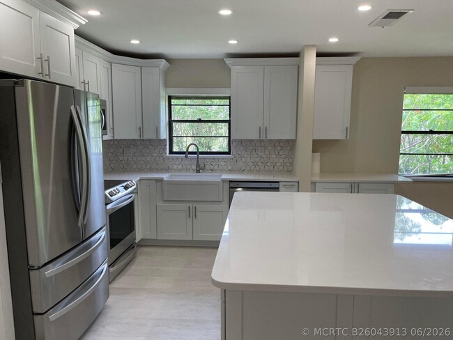 Building Photo - 29 Bethesda Park Cir