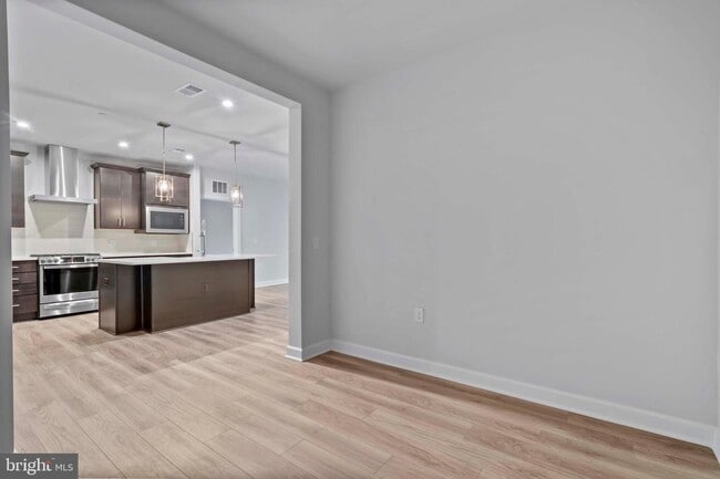Building Photo - 3927 Fair Ridge Dr