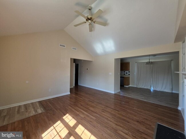 Building Photo - 1405 Bantry Ln