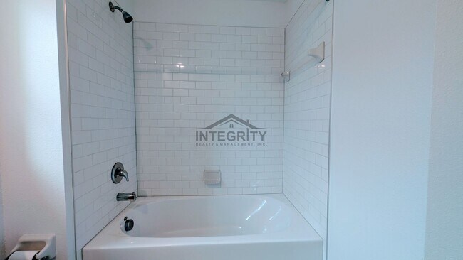 Building Photo - 6049 Shiner St