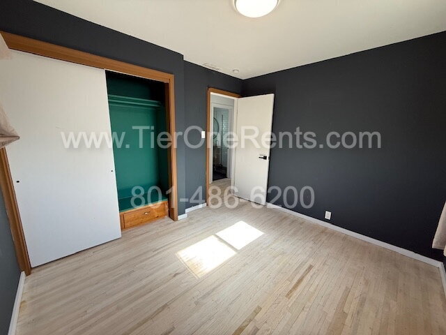 Building Photo - NO DEPOSIT option available for qualified renters!